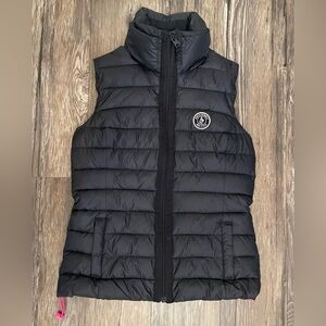 Abercrombie & Fitch Women’s Puffer Vest – Size XS (Black)